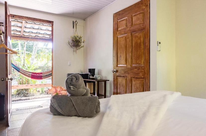 Boutique Rooms River Front At La Junta Dominical Exterior foto
